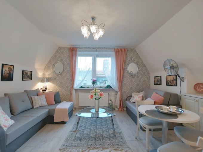 St Nicolas Attic Apartamento